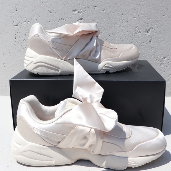 Fenty x Puma Bow Sneakers - Picture 3 of 7